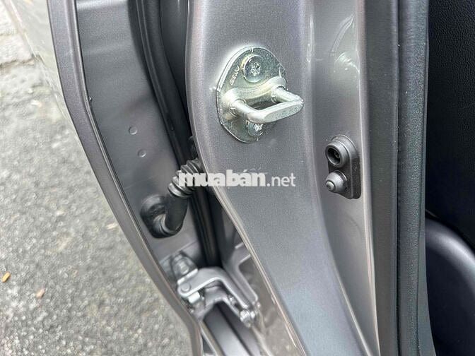 Mitsubishi Xpander Premium 2023 17.900 km Bạc