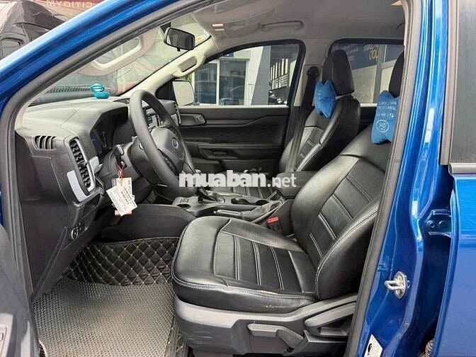Ford XLS AT 2026 6.000 km Xám
