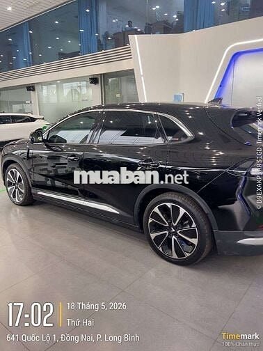 VinFast VF8 Plus SDI 2022 Điện Đen