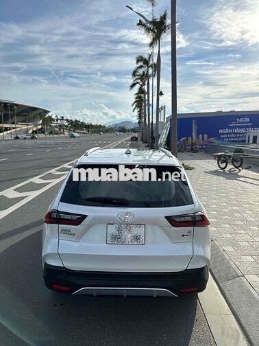 Toyota Yaris Cross HEV 2023 Trắng Hybrid