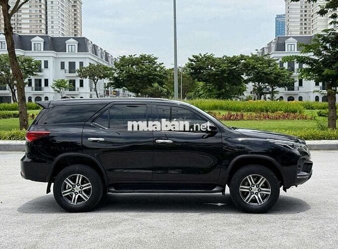 Toyota Fortuner 2.4L AT Dầu Đen 80000 km