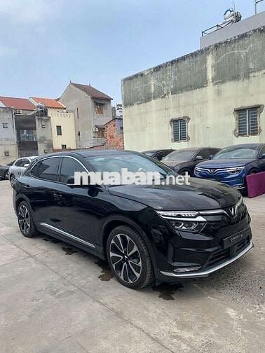 VinFast VF8 Plus SDI 2022 Điện Đen