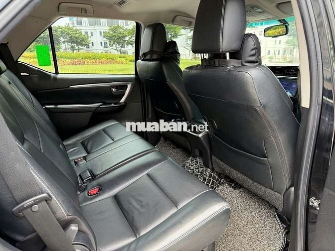 Toyota Fortuner 2.4L AT Dầu Đen 80000 km