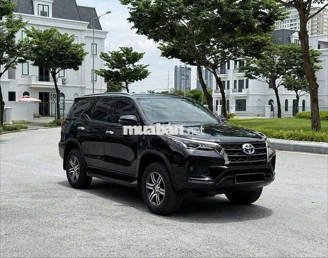 Toyota Fortuner 2.4L AT Dầu Đen 80000 km