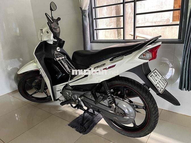 Yamaha Sirius Fi Trắng . Zin toàn tập, còn 2 chia