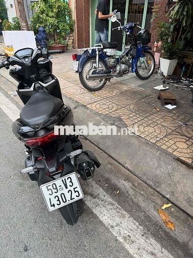 Honda Vario 150 vàng cát cuối 2020