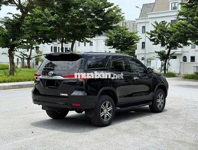 Toyota Fortuner 2.4L AT Dầu Đen 80000 km