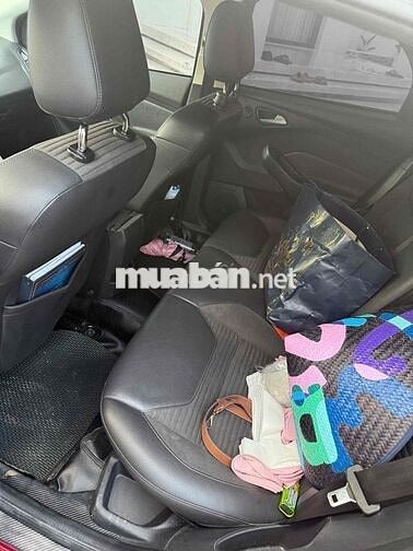 Ford Focus Tự động màu Đỏ