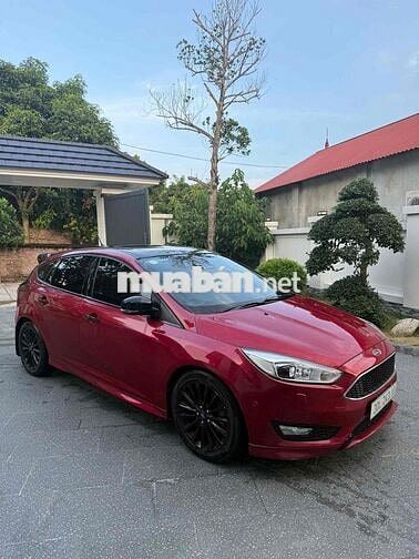 Ford Focus Tự động màu Đỏ