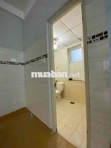 CHO THUÊ NHÀ NGUYÊN CĂN, TẦNG 2 LẦU ĐÚC TIỆN NGHI GIÁ RẺ TRUNG TÂM Q10