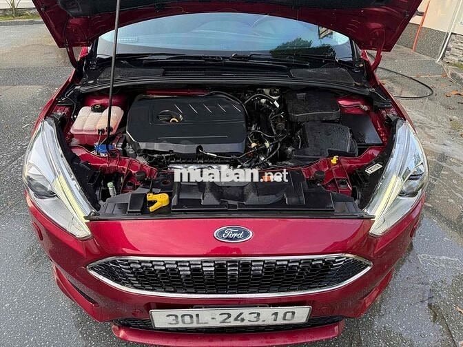 Ford Focus Tự động màu Đỏ