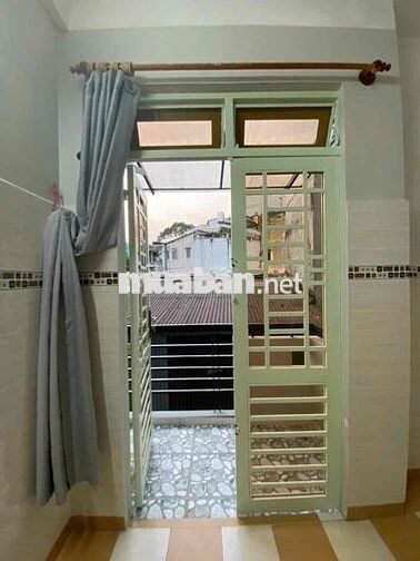 CHO THUÊ NHÀ NGUYÊN CĂN, TẦNG 2 LẦU ĐÚC TIỆN NGHI GIÁ RẺ TRUNG TÂM Q10