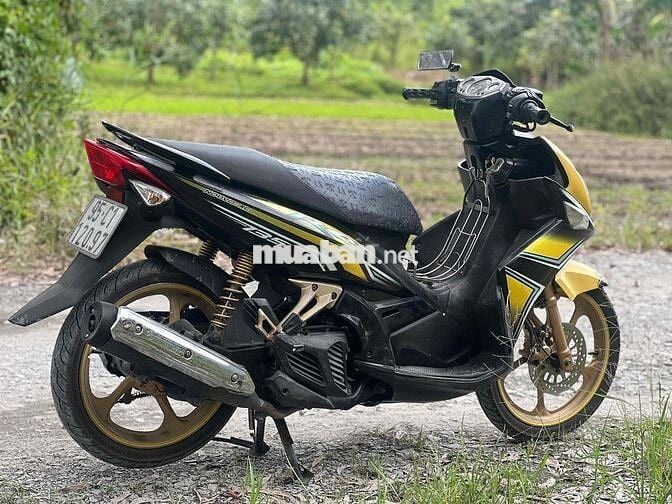 Yamaha Nouvo LX 135 Vàng đen 135cc