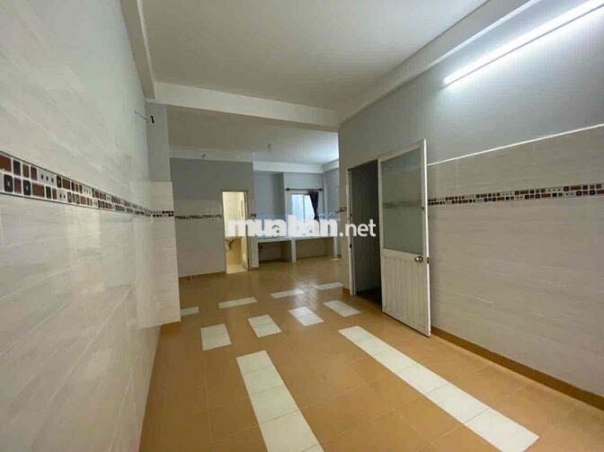 CHO THUÊ NHÀ NGUYÊN CĂN, TẦNG 2 LẦU ĐÚC TIỆN NGHI GIÁ RẺ TRUNG TÂM Q10