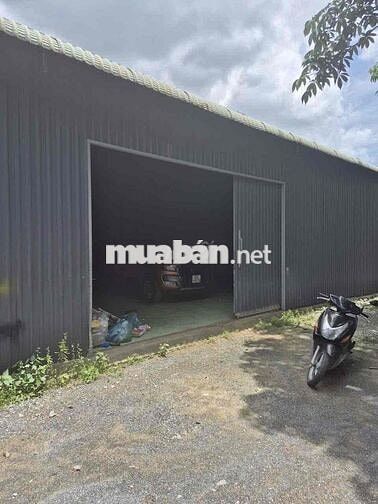 Cho thuê nhà kho 300m² Đường Trần Hưng Đạo, Phường Đông Hoà