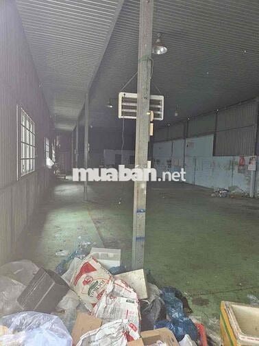 Cho thuê nhà kho 300m² Đường Trần Hưng Đạo, Phường Đông Hoà