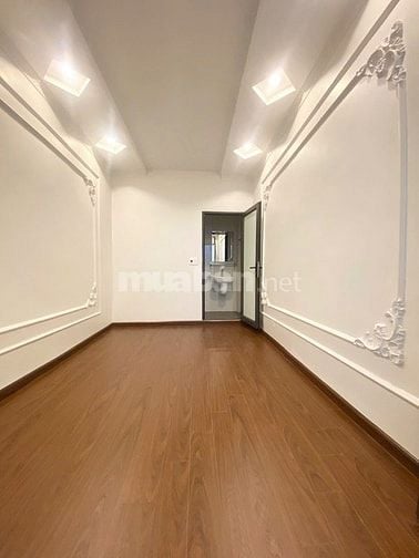 Cho thuê nhà ngõ 20 Cát Linh, DTSD 90m2, 3 tầng