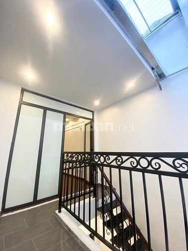 Cho thuê nhà ngõ 20 Cát Linh, DTSD 90m2, 3 tầng