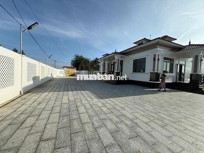 SIÊU PHẨM BIỆT THỰ VƯỜN CAO GIA 3 MẶT TIỀN kế 2 DA Vin