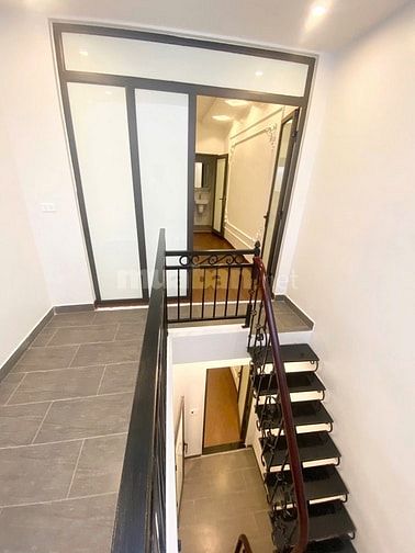 Cho thuê nhà ngõ 20 Cát Linh, DTSD 90m2, 3 tầng