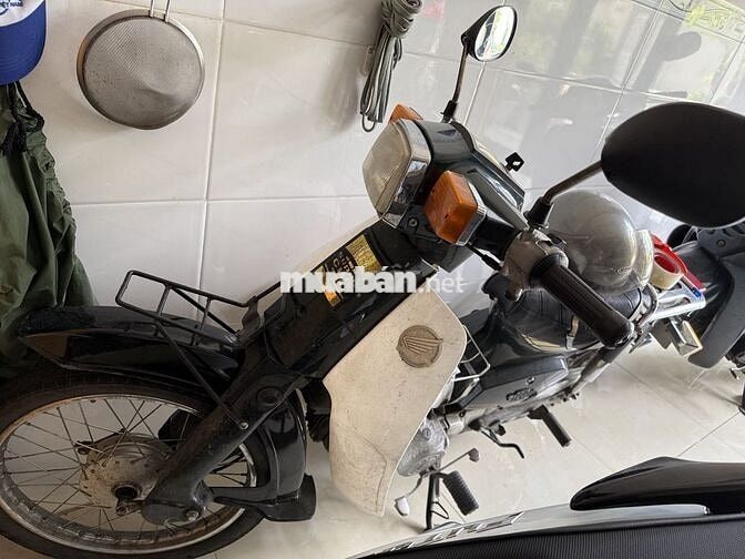 Honda Super Cub 50 Trắng, Đen Nhật Bản