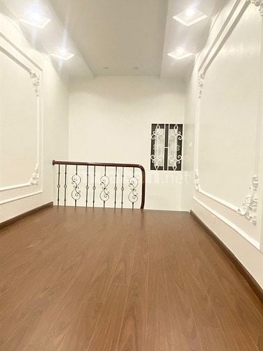 Cho thuê nhà ngõ 20 Cát Linh, DTSD 90m2, 3 tầng