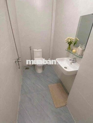 Nhà 2 tầng gồm 4pn full nội thất ngay bãi tắm Đông Hải