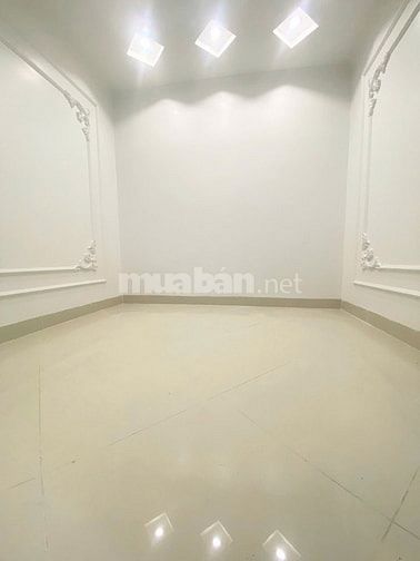 Cho thuê nhà ngõ 20 Cát Linh, DTSD 90m2, 3 tầng