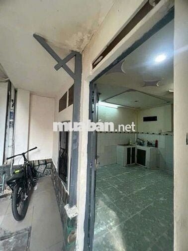 Cho thuê nhà đường Hưng Phú P9.Q8 DT.4m×5m } 1 Lầu 1 Phòng 1 toilet.