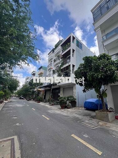 Cho Thuê Nhà Vườn Lài APĐ Q12 DT 250m2 1Trệt 3Lầu 5Pn 6Wc Hẻm 12M