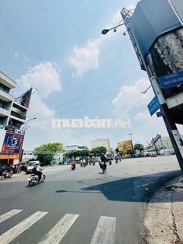 CHO THUÊ NHÀ MẶT TIỀN NGAY NGÃ TƯ PHAN VĂN TRỊ P5 GẦN EMART