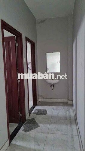 CHO THUÊ NHÀ MẶT TIỀN NGAY NGÃ TƯ PHAN VĂN TRỊ P5 GẦN EMART