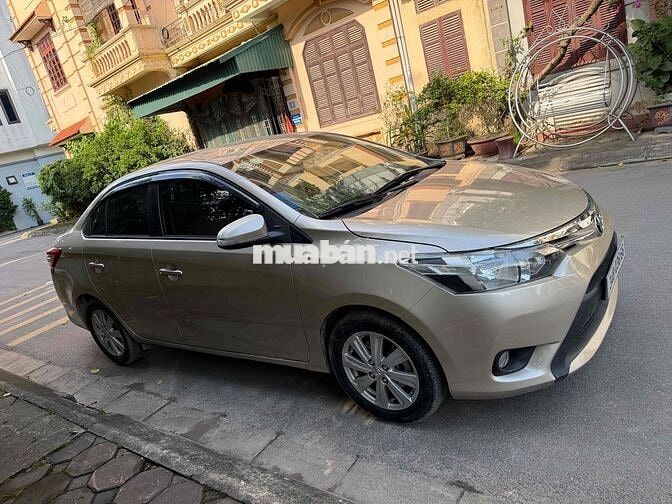 Toyota Vios E Số sàn Vàng cát
