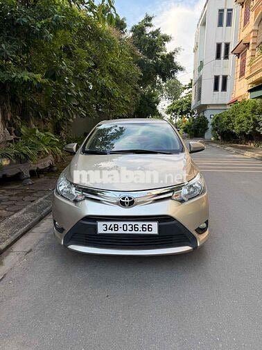 Toyota Vios E Số sàn Vàng cát