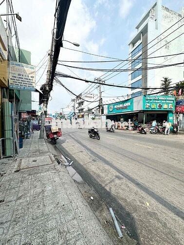 CHO THUÊ NHÀ MẶT TIỀN LÊ QUANG ĐỊNH P1 GV SÁT BÊN BÌNH THẠNH