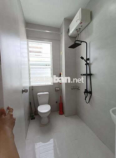 Căn hộ Full Nội Thất, Giặt Phơi Riêng. Nhiều cửa sổ