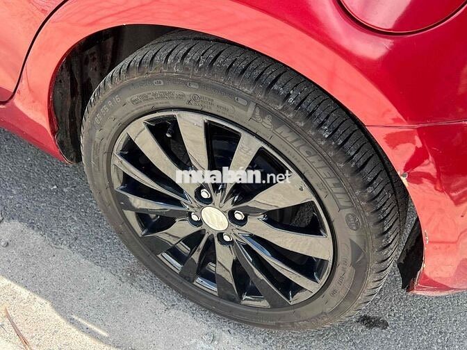 Suzuki Swift ( Đã Bảo Dưỡng đầy đủ - Về Sẵn dùng )