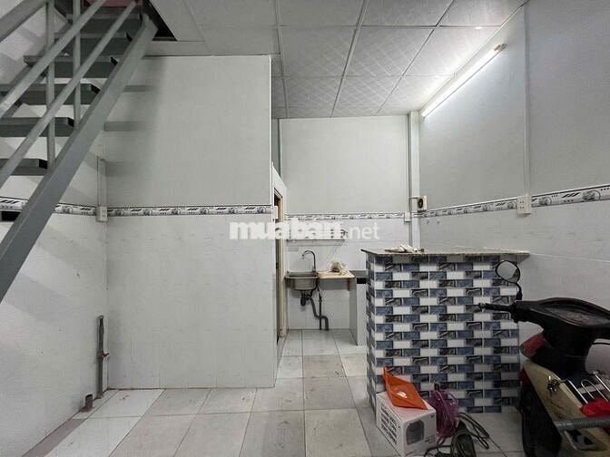 CHO THUÊ NHÀ HẺM BA GÁC ĐƯỜNG BẠCH ĐẰNG GIÁ 5TR500
