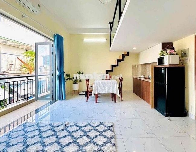 CHO THUÊ PHÒNG DUPLEX BAN CÔNG FULL NỘI THẤT NGAY VLU 🎓