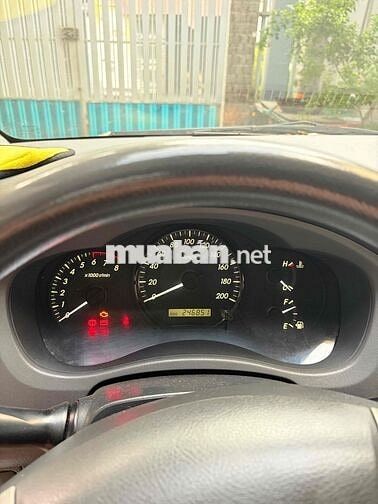 Toyota Innova 2.0 E 2012 Số sàn Bạc