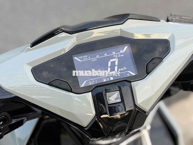 Honda Air Blade 125 2024 Xám đỏ 800 km