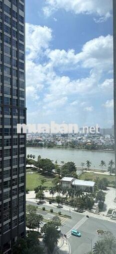 Chính chủ bán căn hộ 3PN Vinhomes Central Park Central 1 view sông đẹp