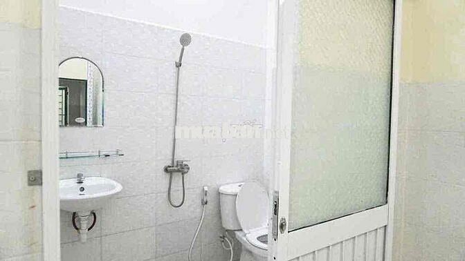 phòng thuê 20m2 riêng chủ có máy lạnh