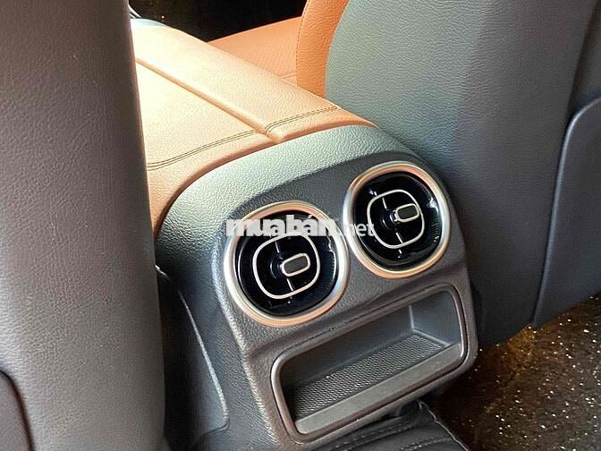 Mercedes C200 Advantage Pluss V1 2022 Trắng