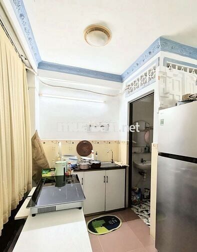 Nhượng phòng trọ / CHDV Võ Văn Kiệt Q5
