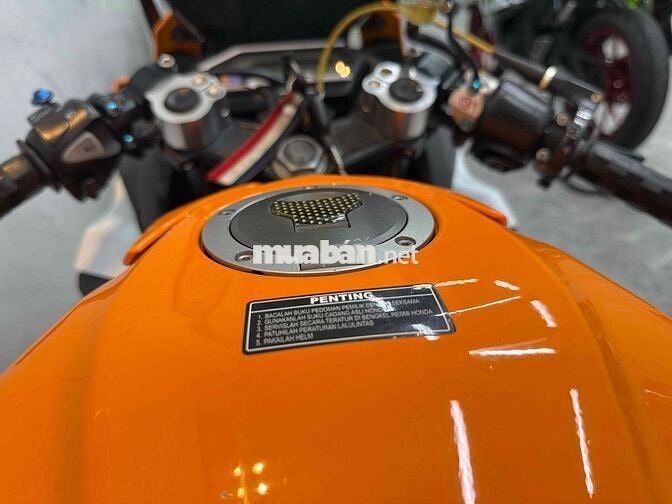 Honda CBR150R Repsol 2020 Cam Đen Trắng