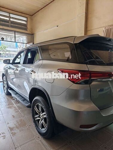 Toyota Fortuner 2018 Dầu Tự động Bạc