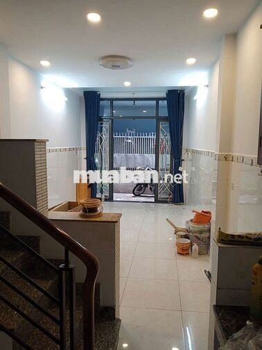 Nhà 4 lầu gần khu Bắc Hải, Hẻm xe hơi gồm 4pn và 3 tollet