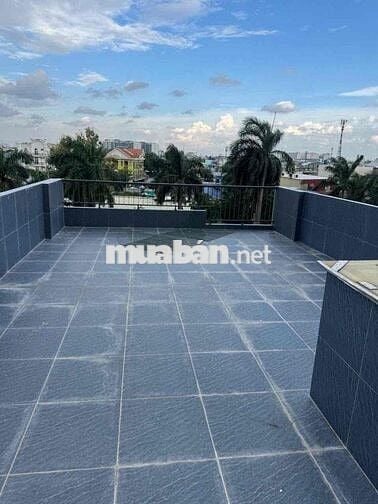 Nhà 3 lầu + sân thượng có 4pn 5wc hẻm xe tải, hợp ở gia đình, vp cty