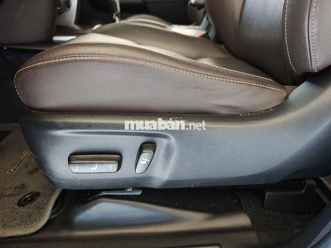 Toyota Fortuner 2018 Dầu Tự động Bạc